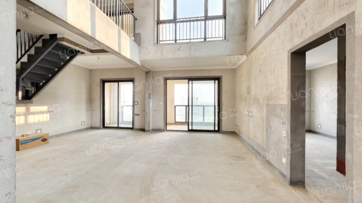 普罗理想国西10苑二手房实景图