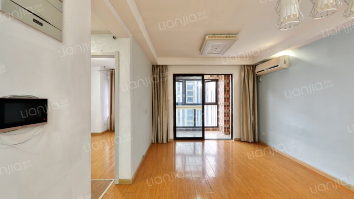 融创瑷颐湾二手房实景图