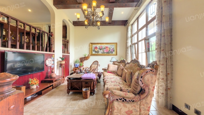 万科兰乔圣菲二手房实景图