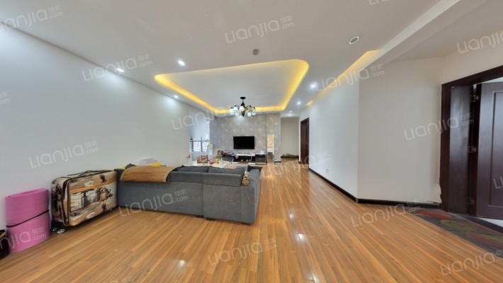 美林河畔二手房实景图