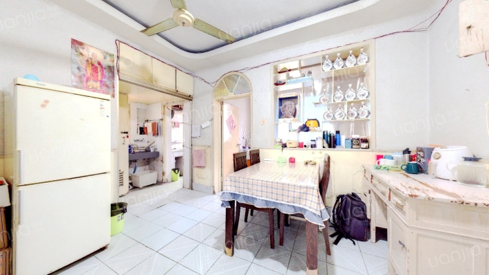 灵岩新村二手房实景图