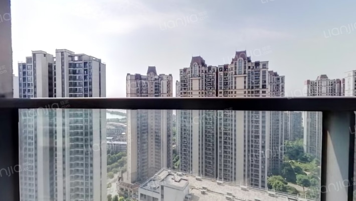 环球中心一期B区二手房实景图