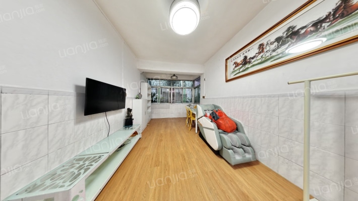 富裕花园二手房实景图