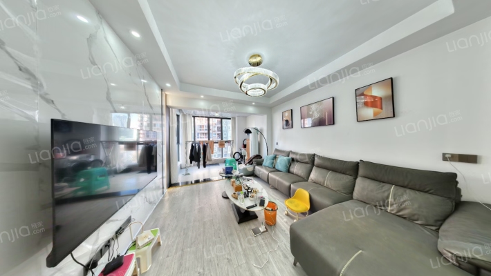 蓝光富丽城二手房实景图