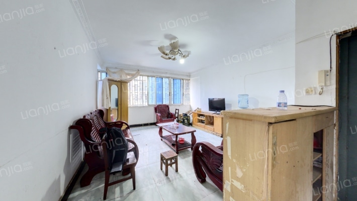 贵信花园二手房实景图