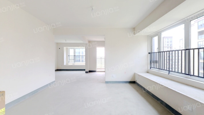 春江华庭二手房实景图