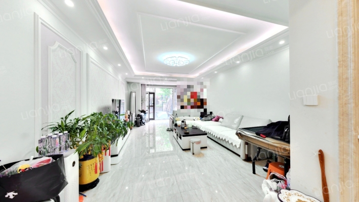 保利拉菲公馆C区二手房实景图