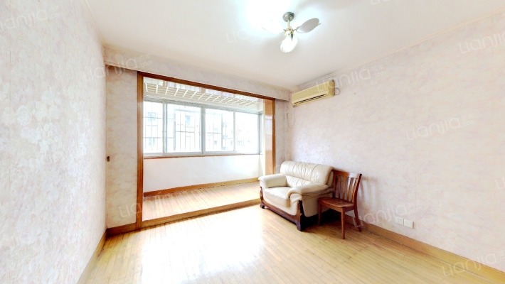 龙柏二村二手房实景图