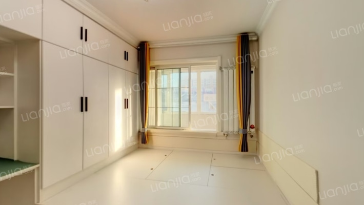 钟楼大街81号院二手房实景图