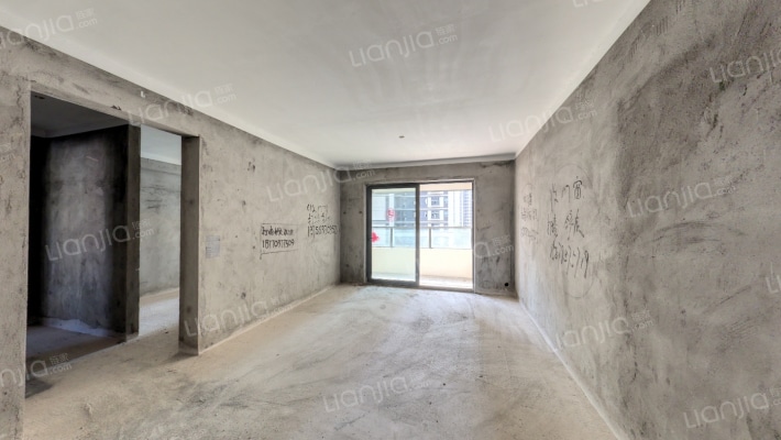 中梁东投鎏金天宸二手房实景图