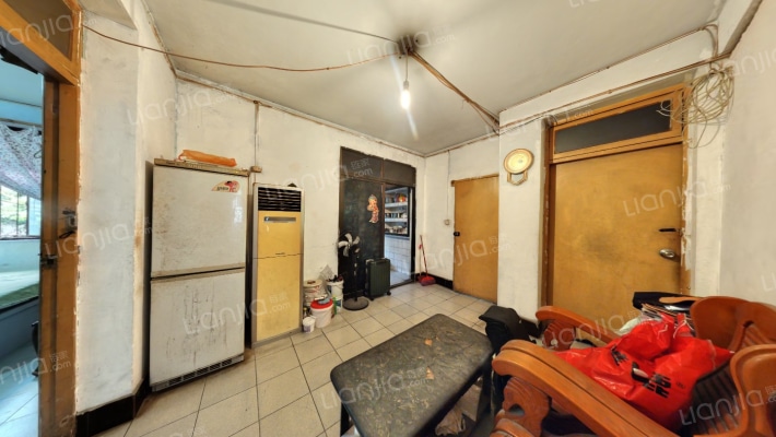 火车南站东路17号二手房实景图