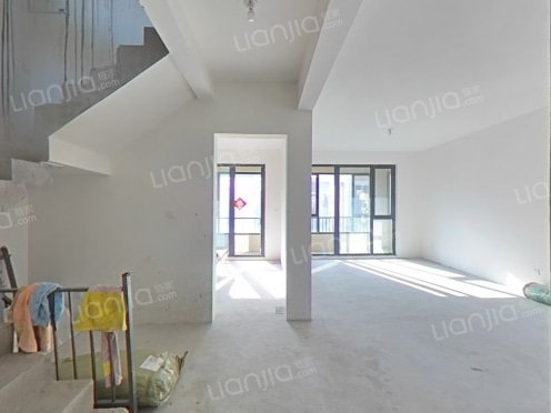 整租·海信珠山小镇三期罗曼 4室2厅 东南/南