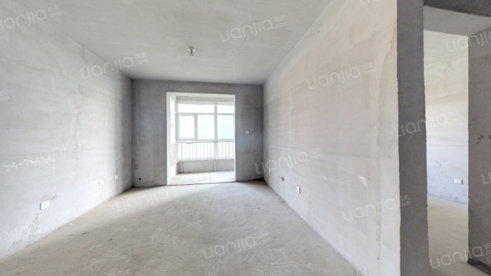 南向  采光好  交通便利  满二  唯一-客厅