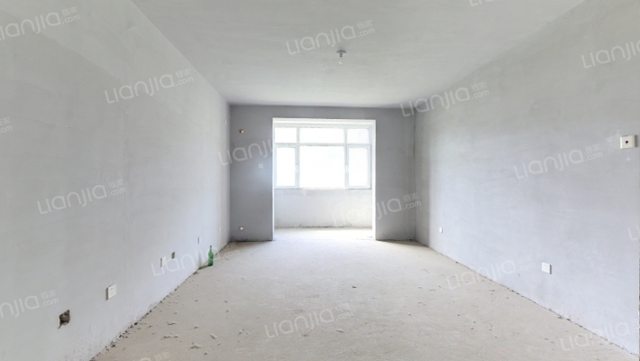 钢研院幸福家园小区，一层南北全明两居室，满五唯一-客厅