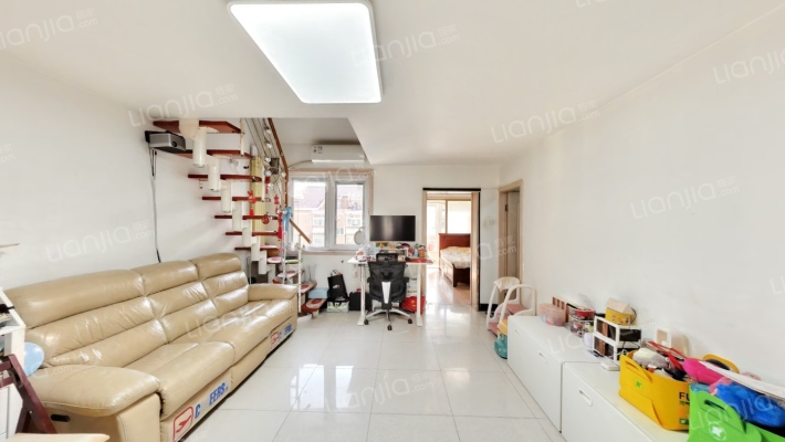 临泓路6号院二手房实景图