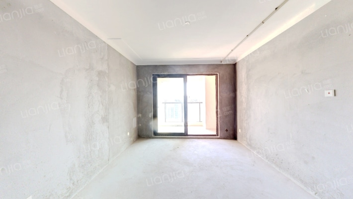 沁学园二手房实景图