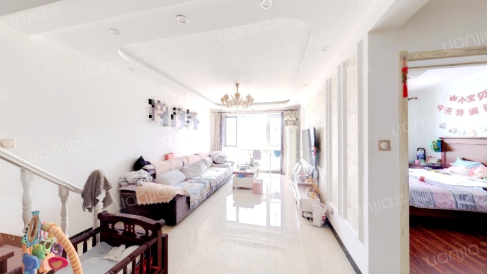 巴黎公馆二手房实景图