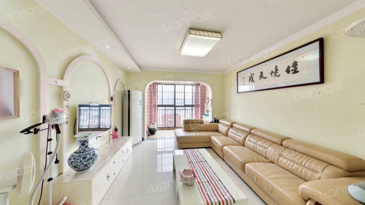 运通尊苑二手房实景图