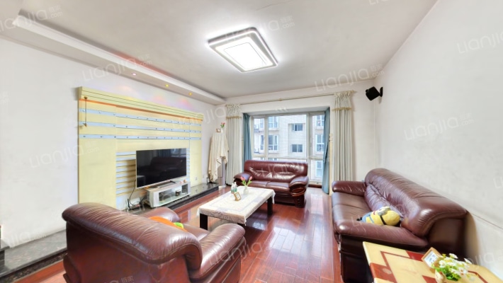 华阳滨河花园二手房实景图