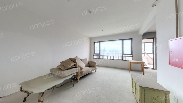 辽望大厦二手房实景图