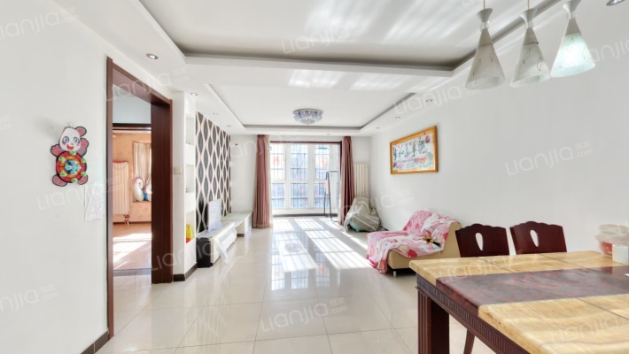 北欧小镇二手房实景图