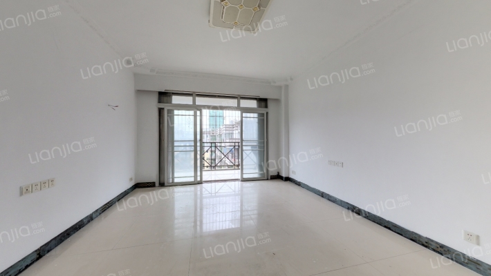 信和居二手房实景图