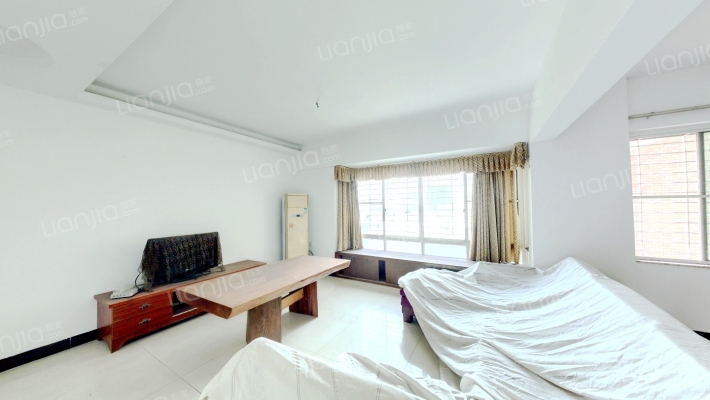 富域银座明珠阁二手房实景图