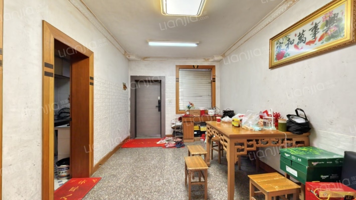 一建公司宿舍二手房实景图