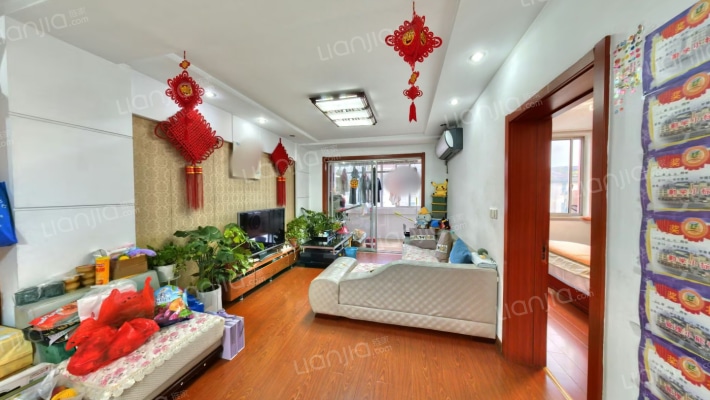 玉乳泉小区二手房实景图