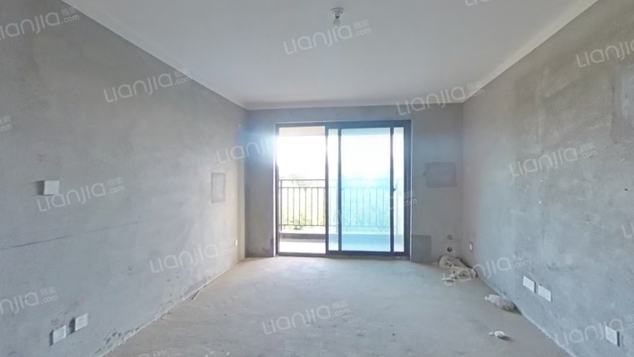 龙邦华府二手房实景图