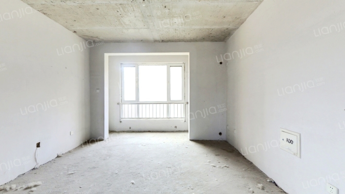 香邑溪谷南北双通透，大三居，中层，房本满二-客厅