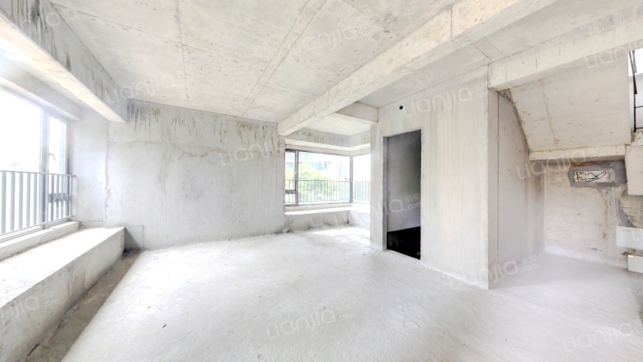 中海龙湖臻如府二手房实景图