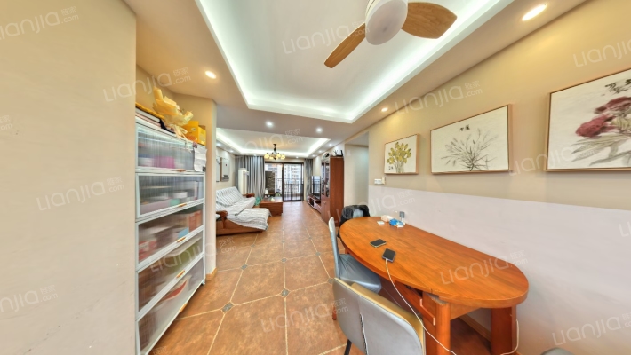 橡树湾三期二手房实景图