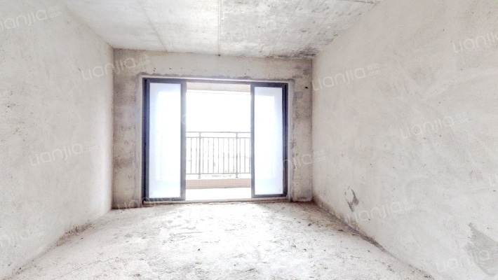 山语龙庭二手房实景图