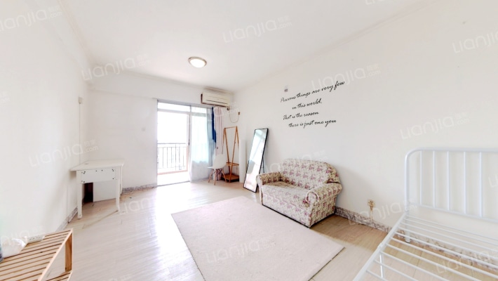 宝华豪庭二手房实景图