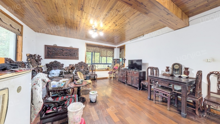 多蓝水岸蓝波苑二手房实景图