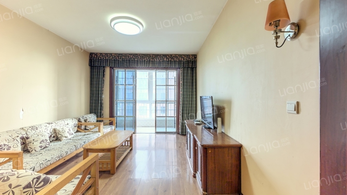 碧水芳庭小区二手房实景图