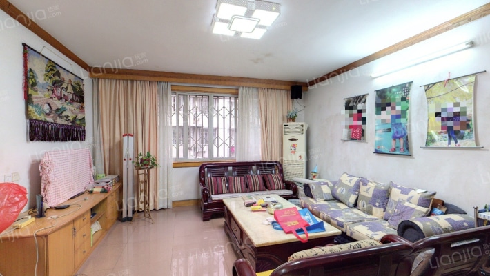 国家山小区二手房实景图