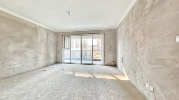 鲁清嘉苑二手房实景图