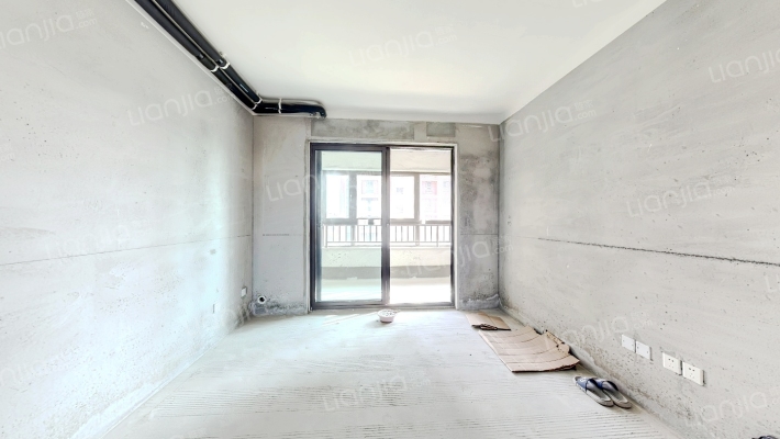 乐富强湖光秋色花园二手房实景图