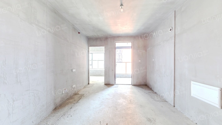 观山嘉苑二手房实景图