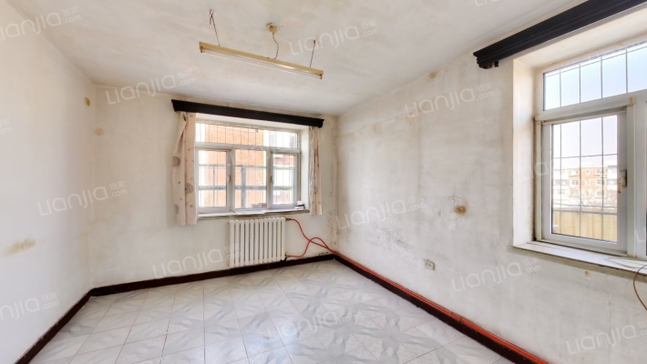 罗江东里二手房实景图