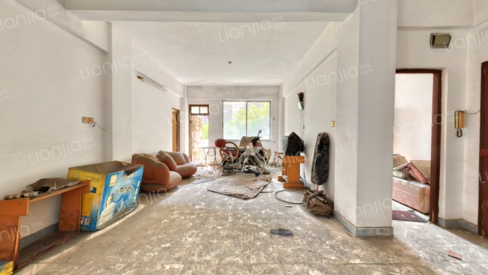 龙威住宅区二手房实景图