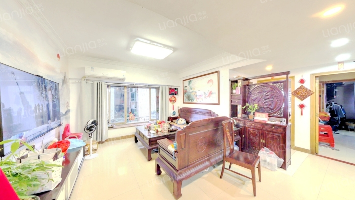 海中宝大厦二手房实景图