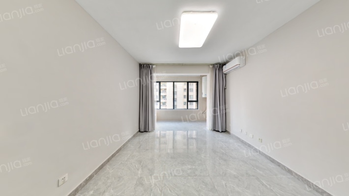 绿地IFC中央公馆B10区二手房实景图