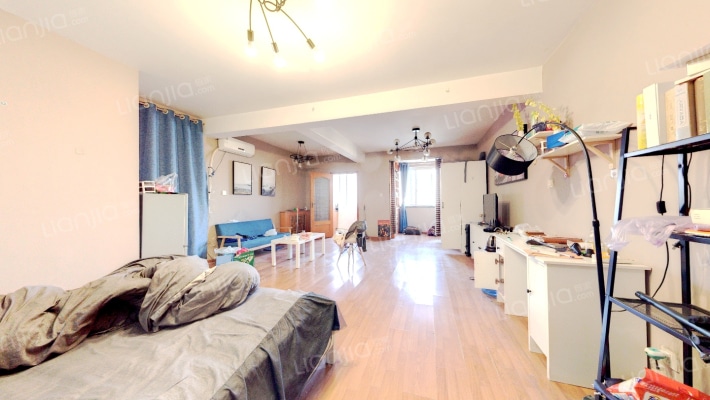 蓝天大厦二手房实景图