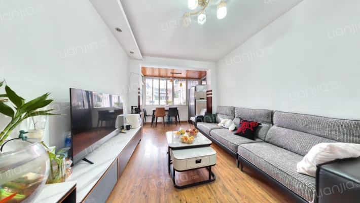 银沙路8号二手房实景图