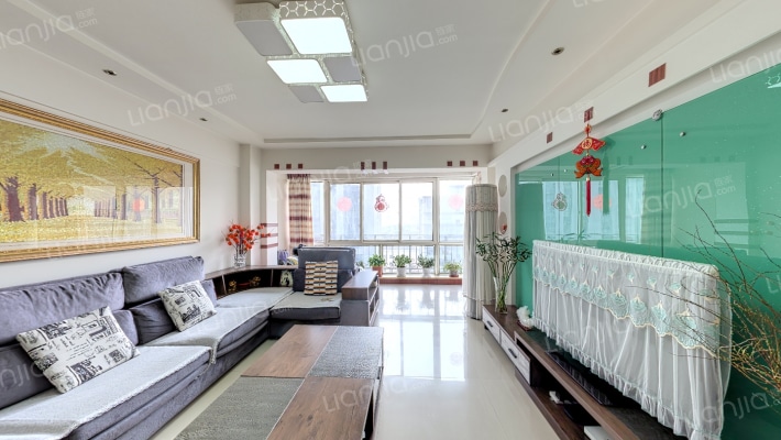 葆宁嘉苑二手房实景图