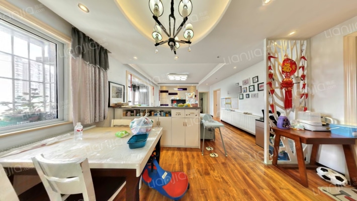 中铁逸都国际B区二手房实景图