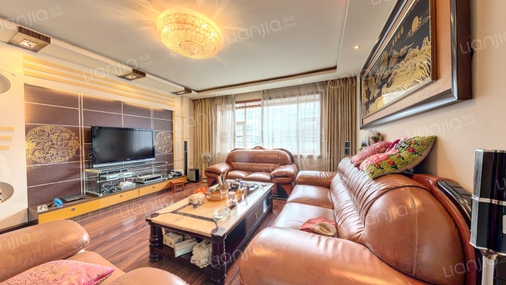 蓝钻名贵花园二手房实景图